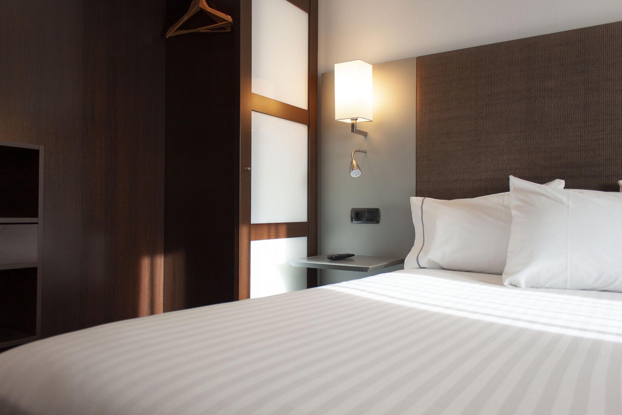 Exe Zizur Pamplona Hotel Zizur Mayor Ngoại thất bức ảnh