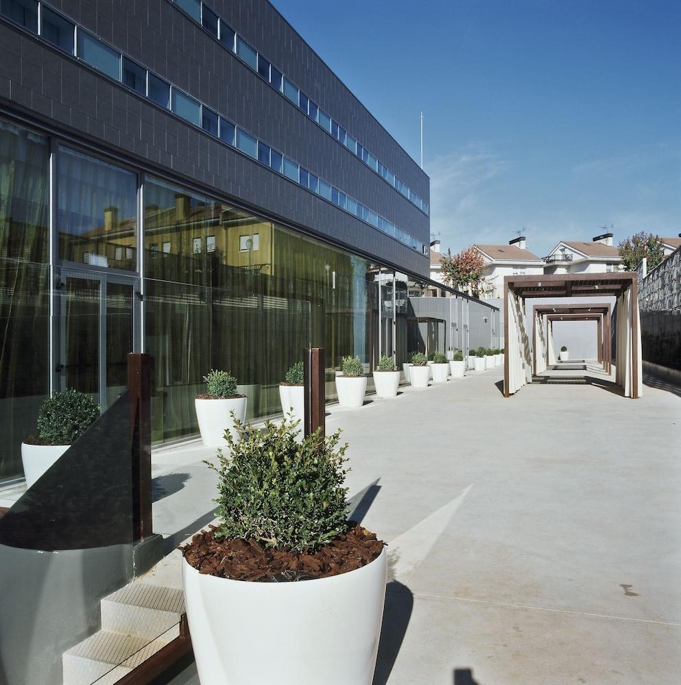 Exe Zizur Pamplona Hotel Zizur Mayor Ngoại thất bức ảnh