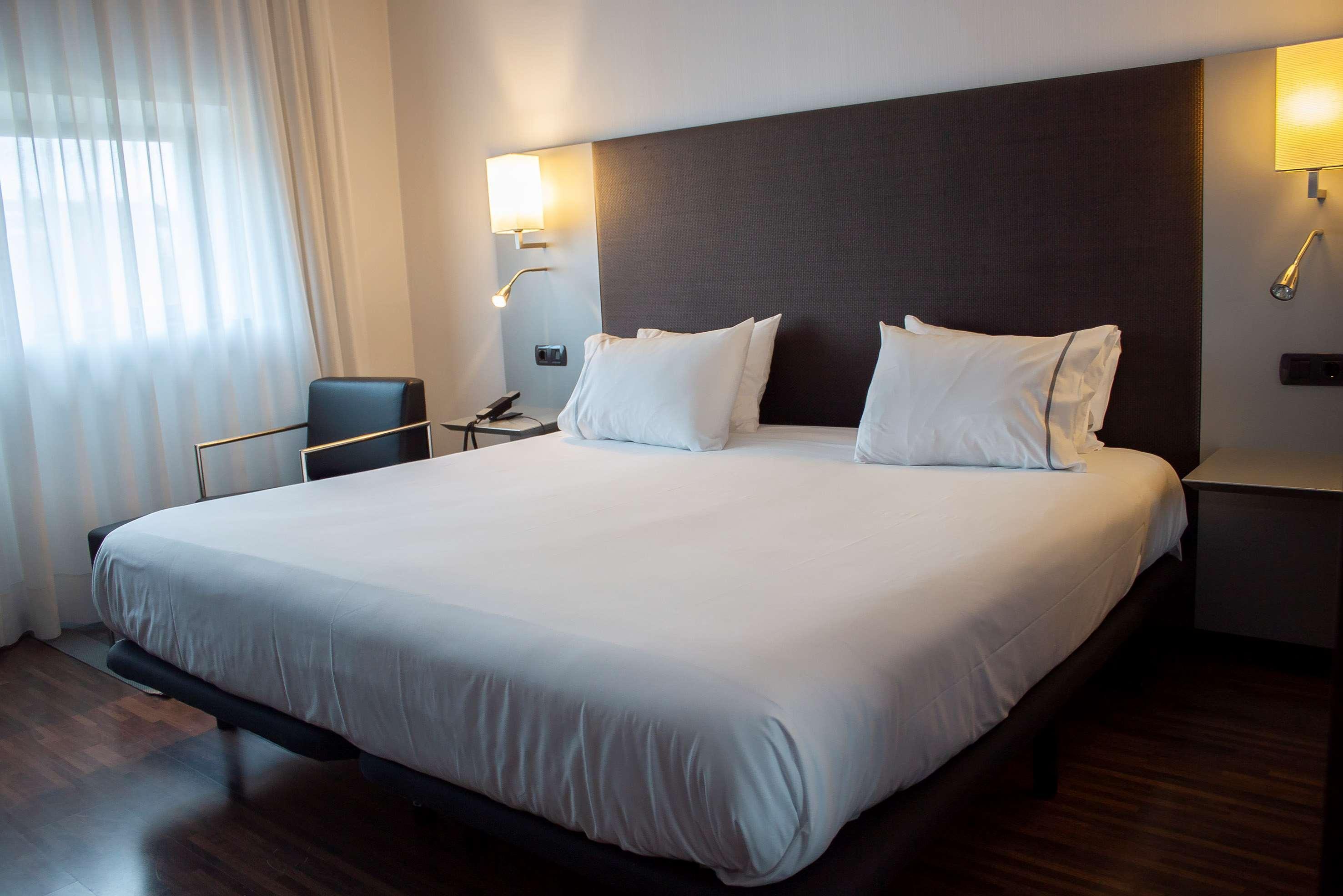 Exe Zizur Pamplona Hotel Zizur Mayor Ngoại thất bức ảnh