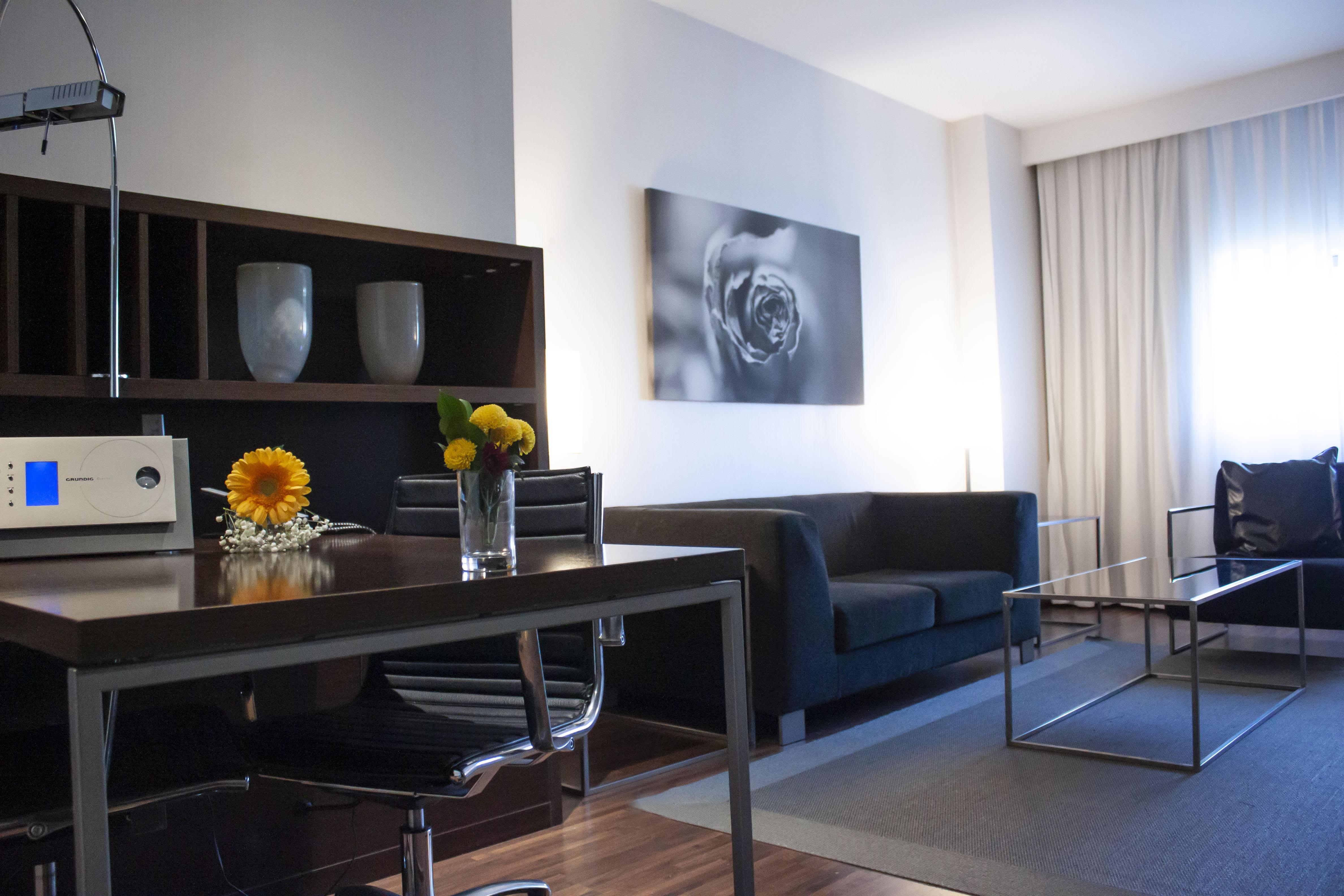Exe Zizur Pamplona Hotel Zizur Mayor Ngoại thất bức ảnh