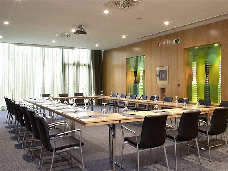 Exe Zizur Pamplona Hotel Zizur Mayor Kinh doanh bức ảnh
