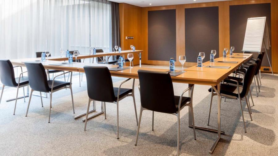 Exe Zizur Pamplona Hotel Zizur Mayor Ngoại thất bức ảnh